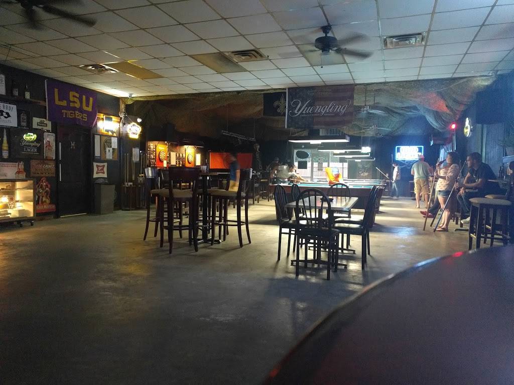 Best Little Wherehouse Bar & Grill | restaurant | 1105 N Collins Blvd, Covington, LA 70433, USA | 9853275182 OR +1 985-327-5182