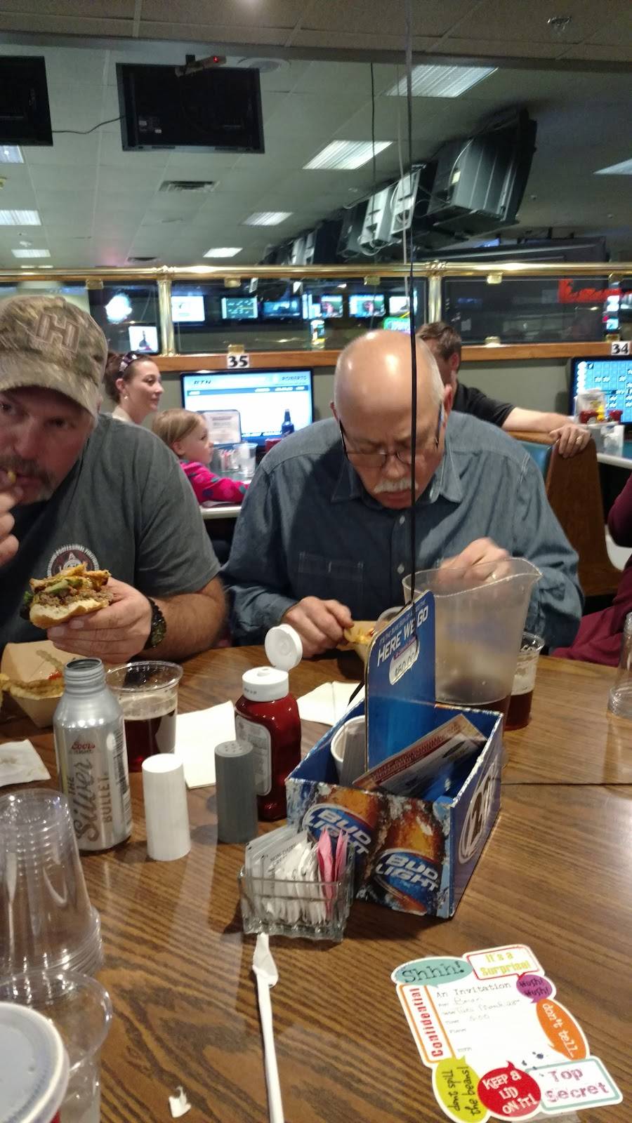 Finish Line Restaurant | restaurant | 700 E Stolley Park Rd, Grand Island, NE 68801, USA | 3083980680 OR +1 308-398-0680