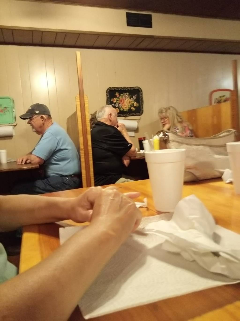 Wagon Wheel Fish Camp | restaurant | 9260, 115 Wagon Wheel Rd, Cowpens, SC 29330, USA | 8644636531 OR +1 864-463-6531