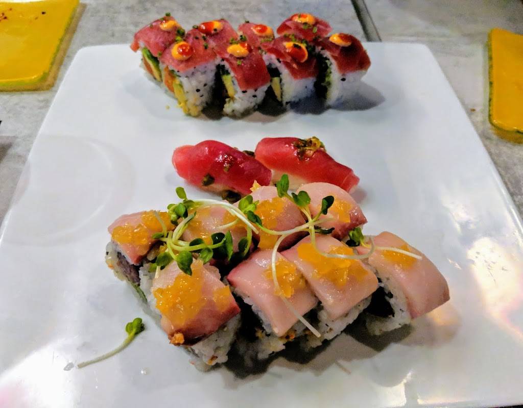 Sushi Pop Restaurant | restaurant | 310 W Mitchell Hammock Rd, Oviedo, FL 32765, USA | 4075425975 OR +1 407-542-5975