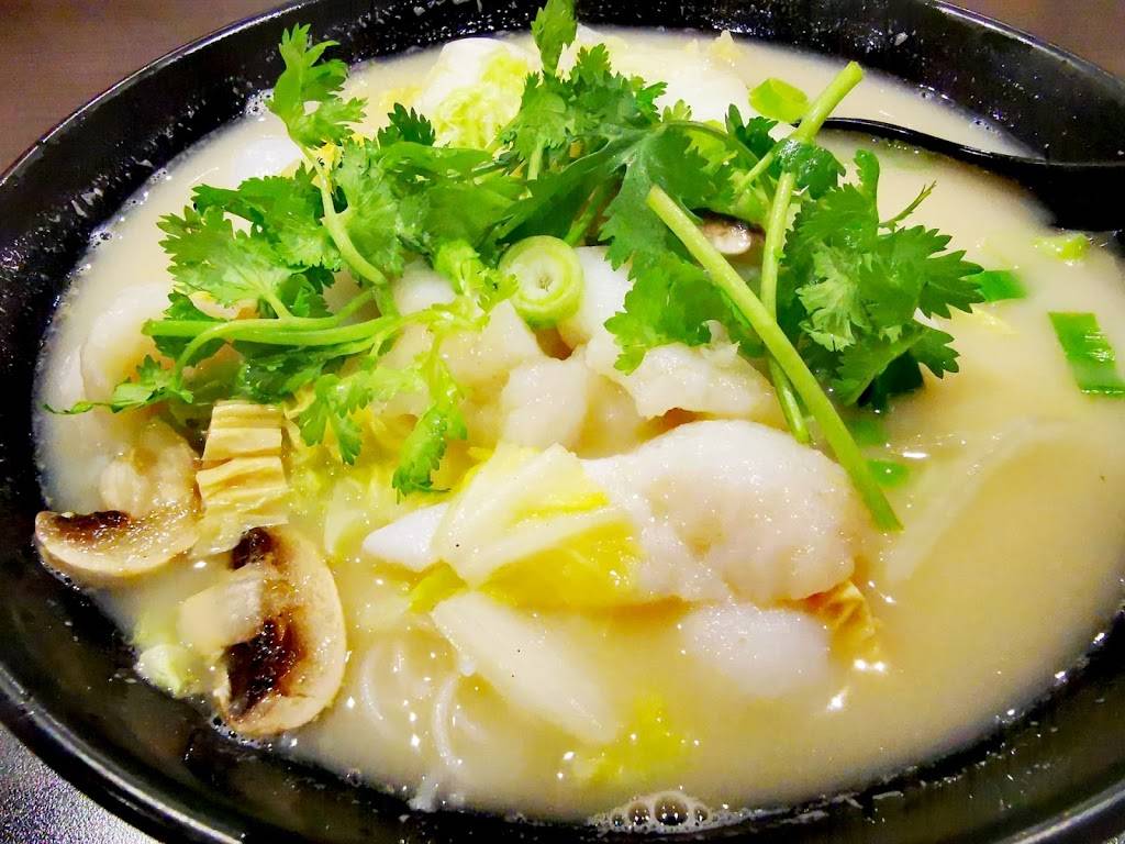 Lucky Noodle | restaurant | 1661 Denison St #39, Markham, ON L3R 6E5, Canada | 9055137831 OR +1 905-513-7831