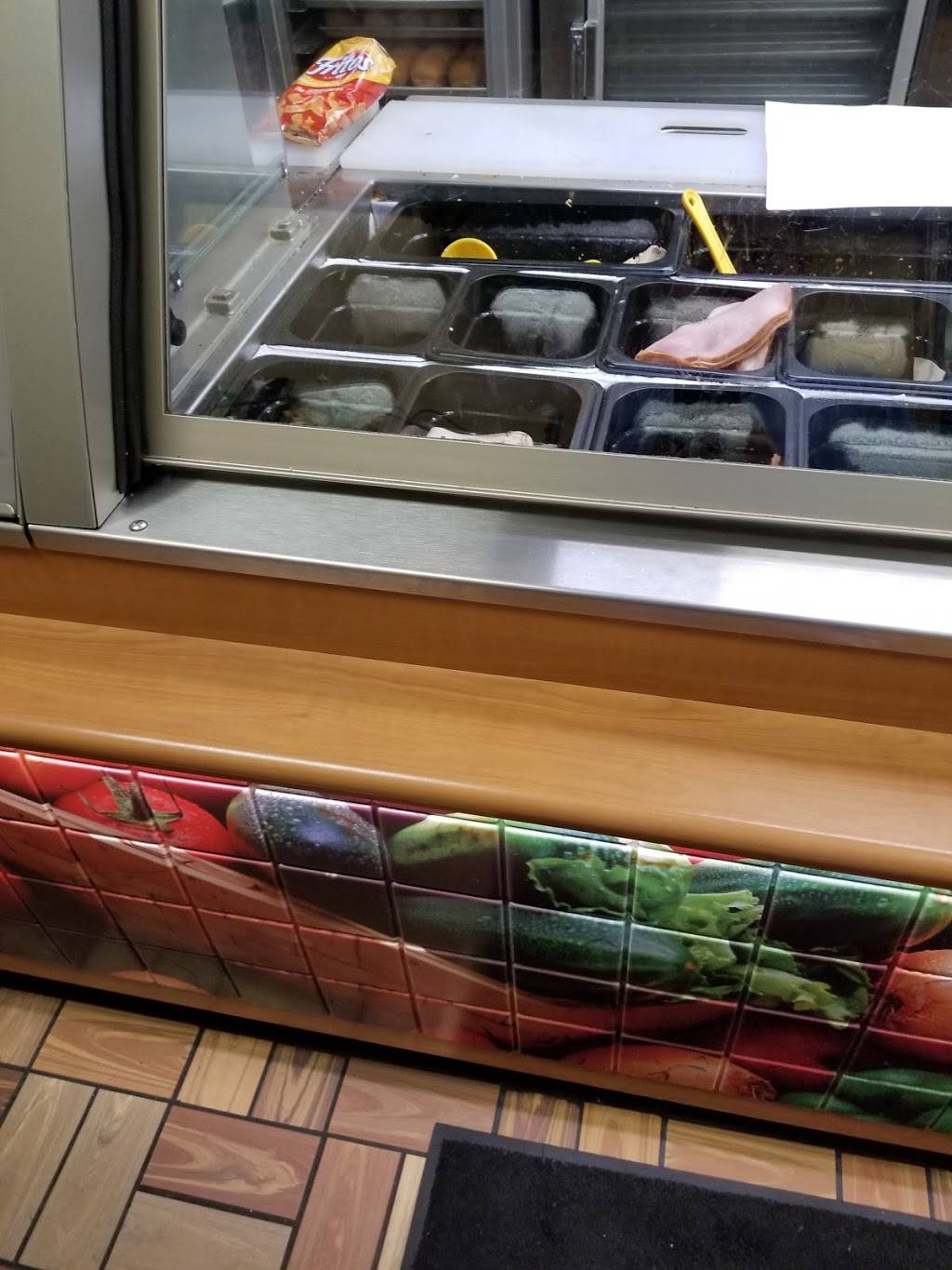 Subway | restaurant | 228 E Main St, North Manchester, IN 46962, USA | 2609827398 OR +1 260-982-7398