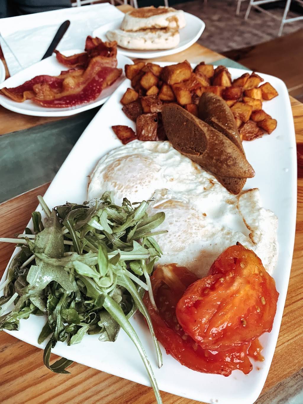 Bernadette’s | restaurant | 95-19 Rockaway Beach Blvd, Rockaway Beach, NY 11693, USA | 3473197994 OR +1 347-319-7994