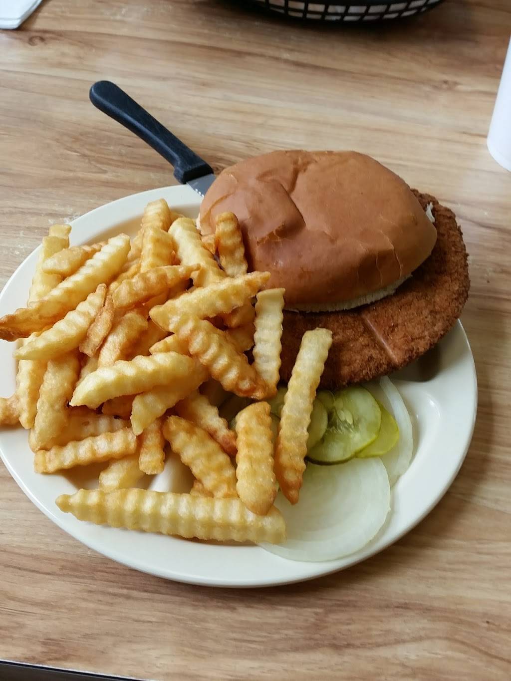 K B Bar B Que | restaurant | 1301 E Main St, Marion, IL 62959, USA | 6189931533 OR +1 618-993-1533