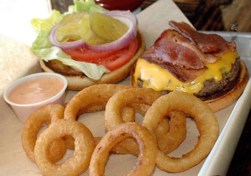 Wing House Grill Watkinsville | restaurant | 64 N Main St, Watkinsville, GA 30677, USA | 7067056370 OR +1 706-705-6370