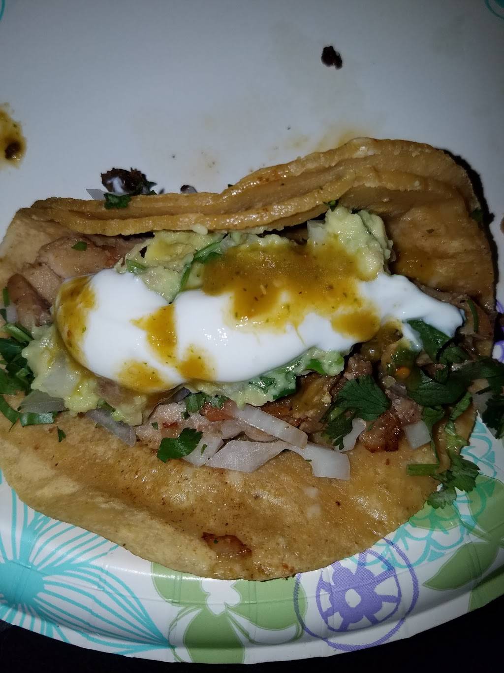 Rockys Tacos | meal takeaway | 3111 W Montrose Ave, Chicago, IL 60618, USA | 7736045067 OR +1 773-604-5067