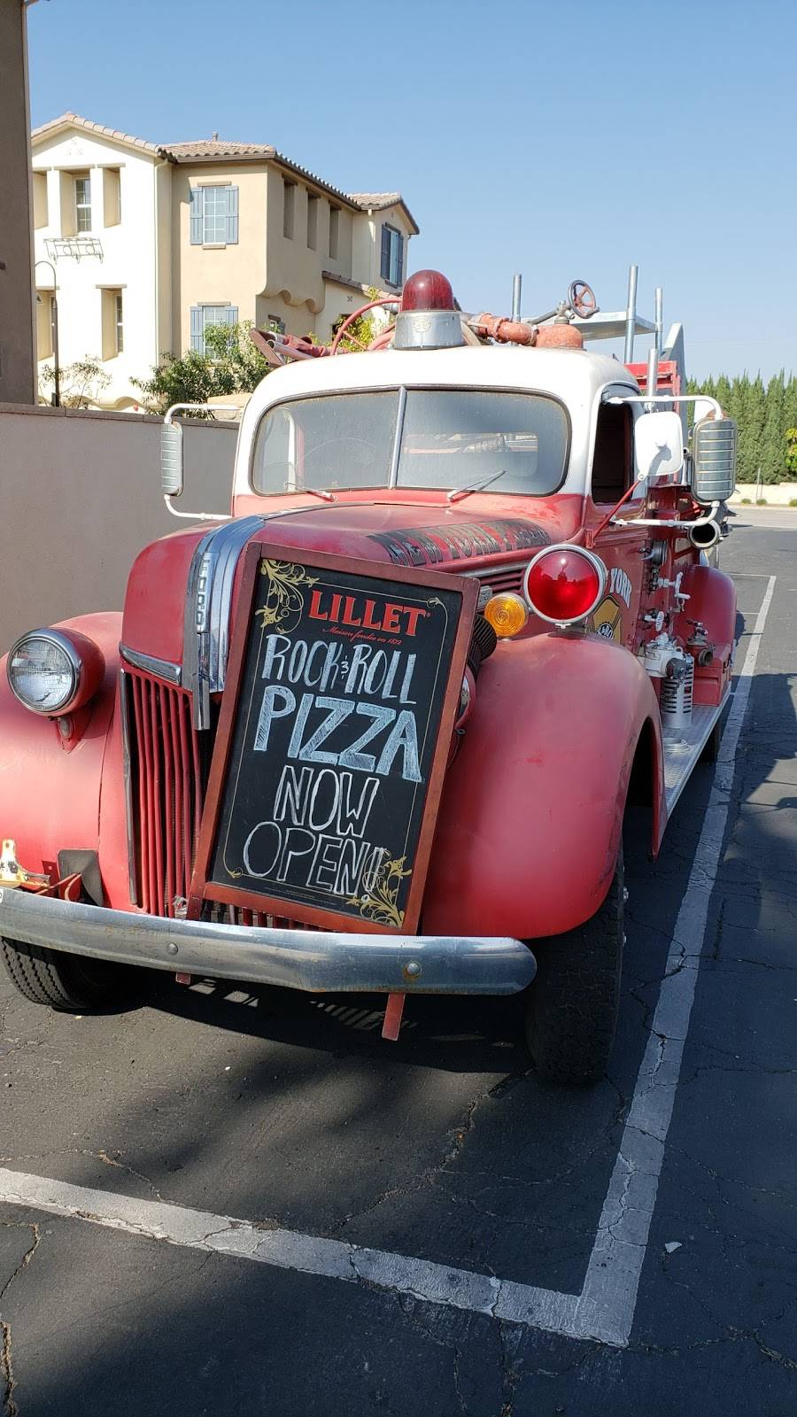 Rock & Roll Pizza Simi Valley | restaurant | 480 E Los Angeles Ave, Simi Valley, CA 93065, USA | 8055269822 OR +1 805-526-9822
