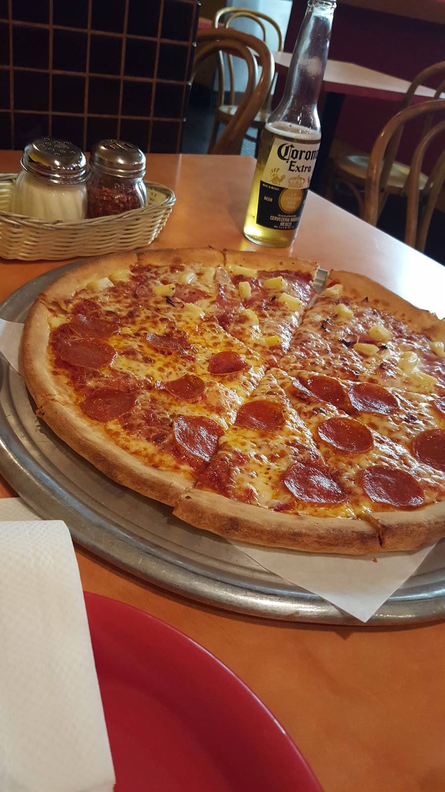 Cousimanos Pizza & Italian Deli | restaurant | 3843 Tweedy Blvd, South Gate, CA 90280, USA | 3235666118 OR +1 323-566-6118