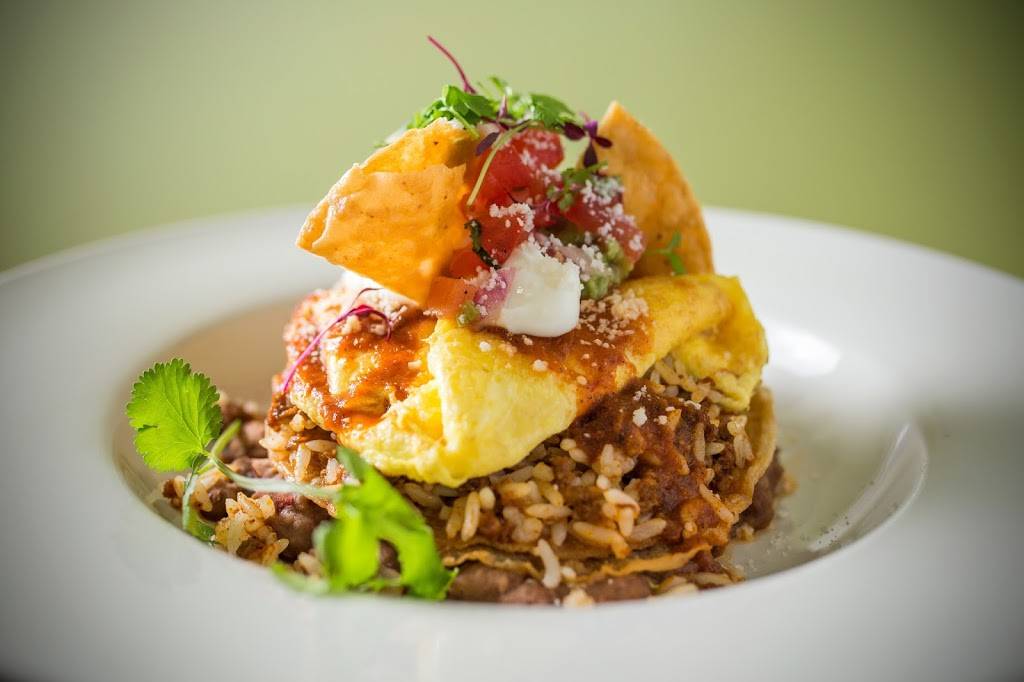 Savanna Restaurant | restaurant | 4111 N Lincoln Ave, Chicago, IL 60618, USA | 8728177340 OR +1 872-817-7340