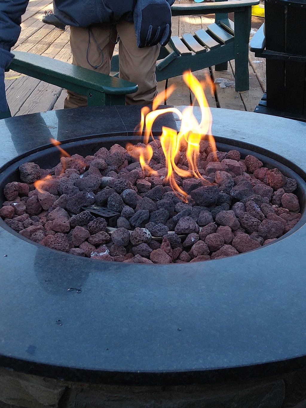 Legends Bar and Grill | restaurant | 10 Miller Ln, Angel Fire, NM 87710, USA | 5753774244 OR +1 575-377-4244