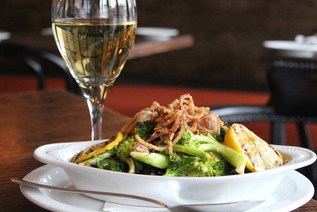 Frankie & Fanuccis | restaurant | 301 Mamaroneck Ave, Mamaroneck, NY 10543, USA | 9146304360 OR +1 914-630-4360