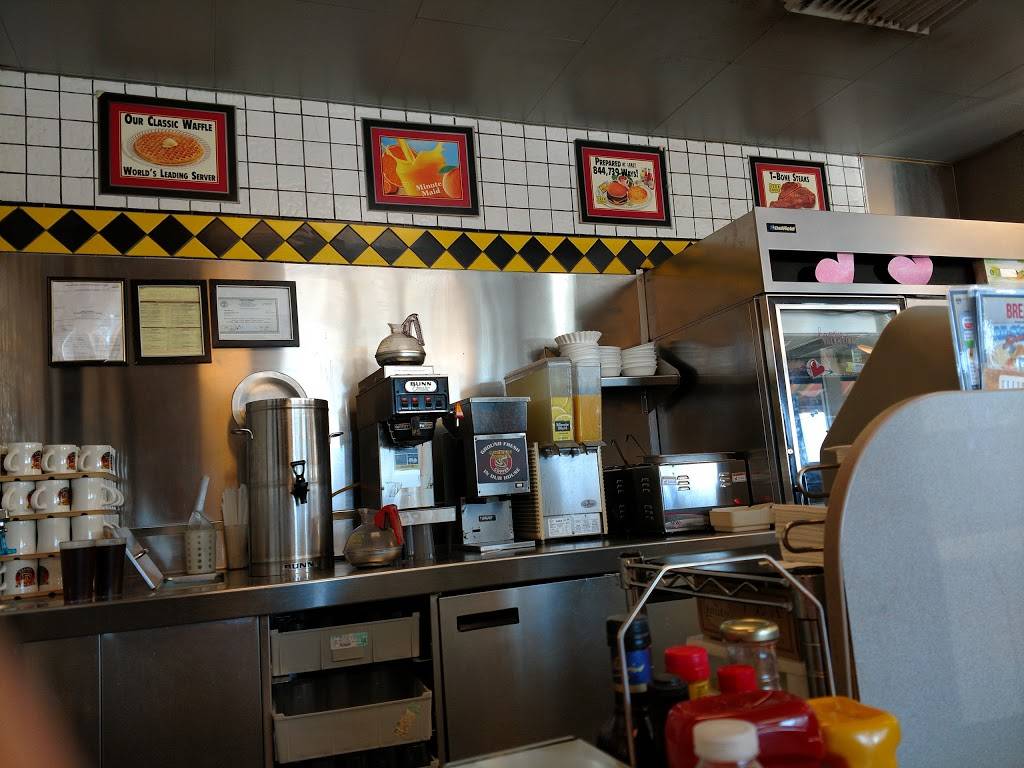 Waffle House | meal takeaway | 794 Nissan Dr, Smyrna, TN 37167, USA | 6154594624 OR +1 615-459-4624