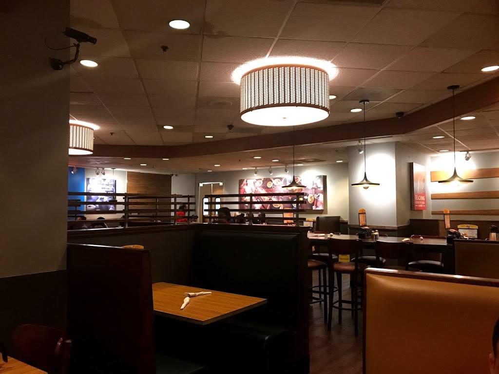 IHOP | restaurant | 6254 Duke St, Alexandria, VA 22312, USA | 7036582163 OR +1 703-658-2163