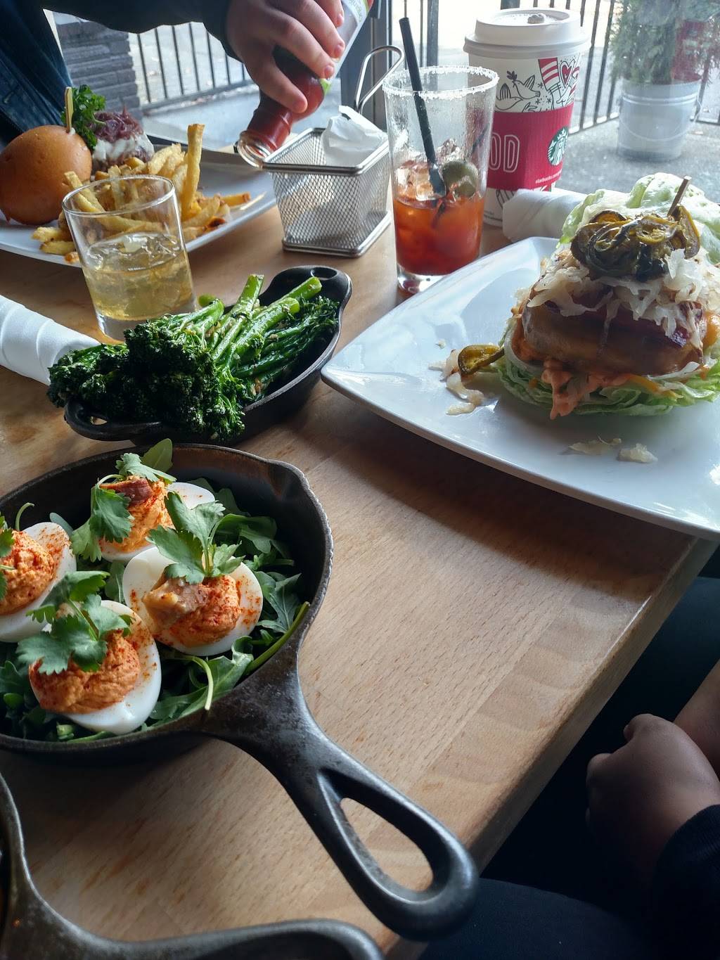 8oz. Burger & Co | restaurant | 2409 NW Market St, Seattle, WA 98107, USA | 2067822491 OR +1 206-782-2491