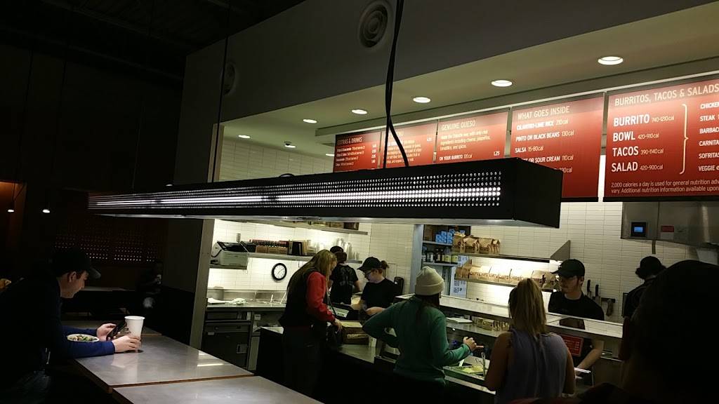 Chipotle Mexican Grill | restaurant | 6005 O St A, Lincoln, NE 68510, USA | 4023272778 OR +1 402-327-2778