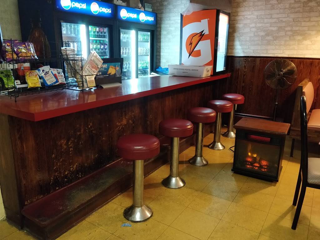 Spooners Restaurant & Pizza | meal takeaway | 1131, 1400 Whalley Ave, New Haven, CT 06515, USA | 2033899894 OR +1 203-389-9894