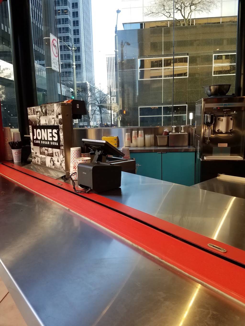 Great State Burger | restaurant | 1111 3rd Ave, Seattle, WA 98101, USA | 2067757111 OR +1 206-775-7111