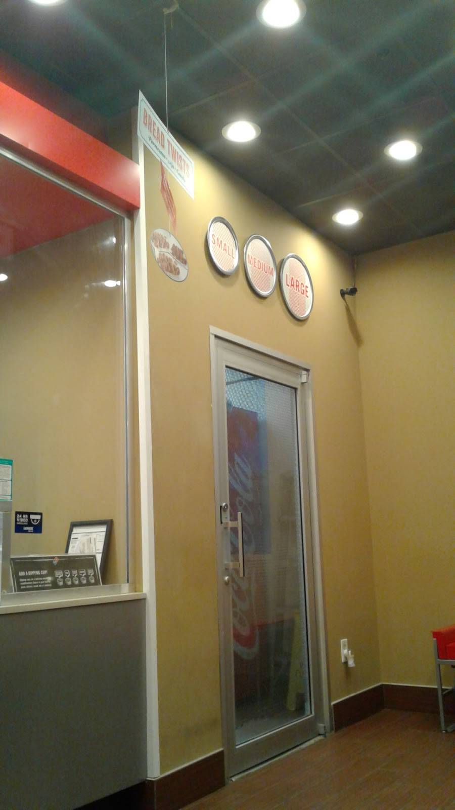 Dominos Pizza | meal delivery | 2108 Bruton Blvd, Orlando, FL 32805, USA | 4076488899 OR +1 407-648-8899