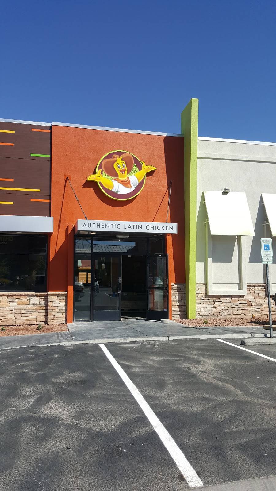Pollo Campero | restaurant | 1025 W Craig Rd, North Las Vegas, NV 89032, USA | 7026337003 OR +1 702-633-7003