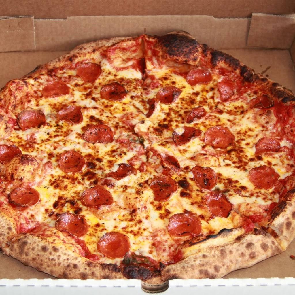 Pinks Pizza | meal delivery | 1403 Heights Blvd, Houston, TX 77008, USA | 7138647465 OR +1 713-864-7465