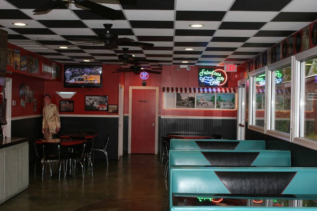 Frosto Drive Inn | restaurant | 228 N Ave G, Crowley, LA 70526, USA | 3377830917 OR +1 337-783-0917