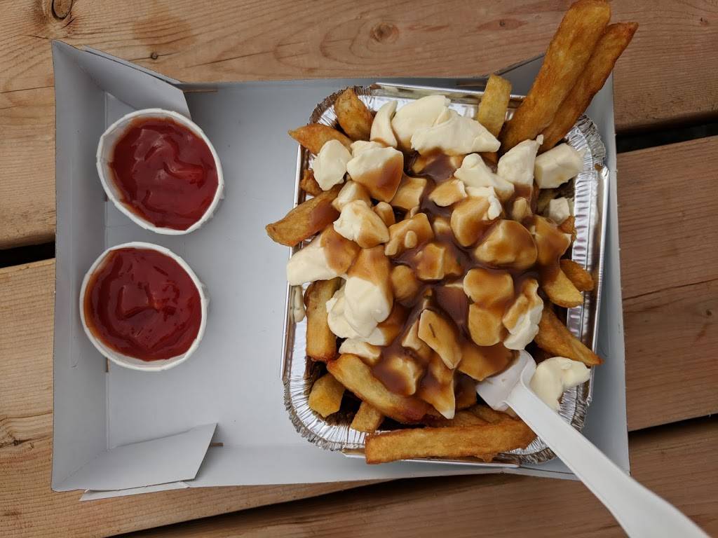 Reine de la Patate | restaurant | 246 Rue Water, Danville, QC J0A 1A0, Canada | 8198393183 OR +1 819-839-3183