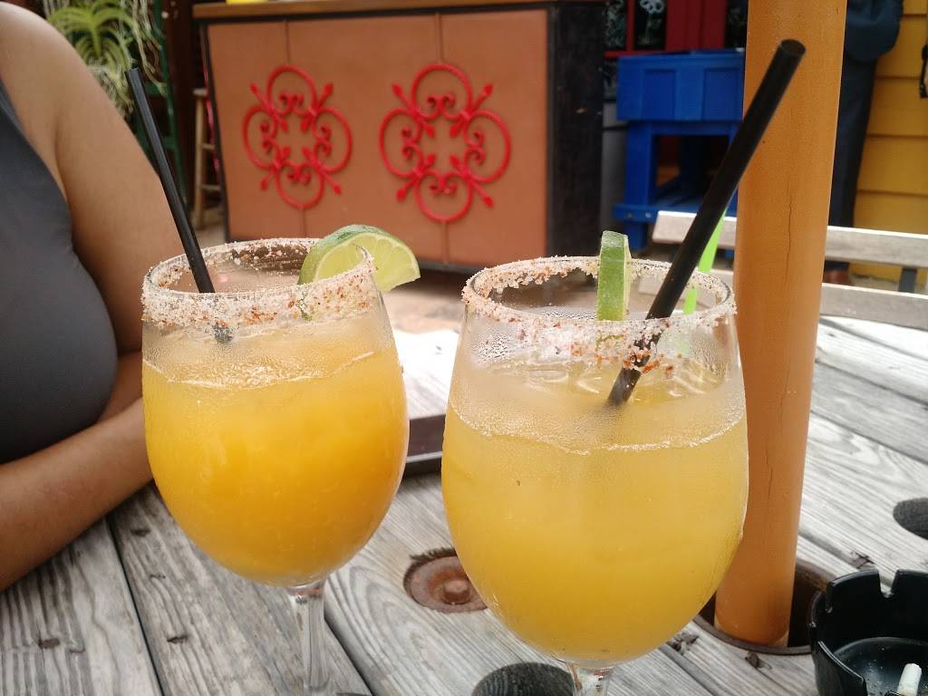 La Mexicana Taco Bar | restaurant | 2430 NE 13th Ave, Wilton Manors, FL 33305, USA | 7547015977 OR +1 754-701-5977