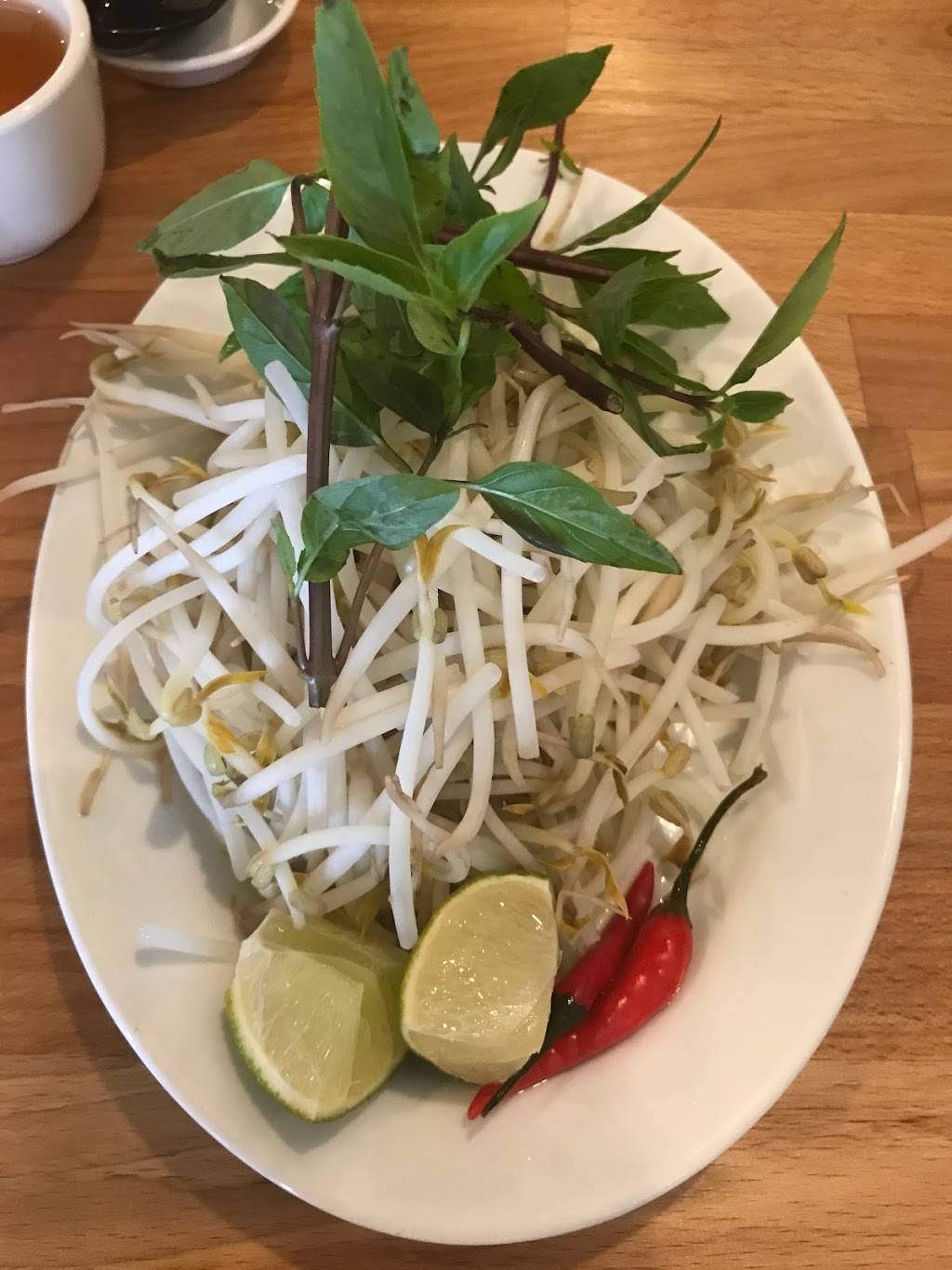 Pho Saigon | restaurant | 16925 Yonge St, Newmarket, ON L3Y 5Y1, Canada | 9058303488 OR +1 905-830-3488