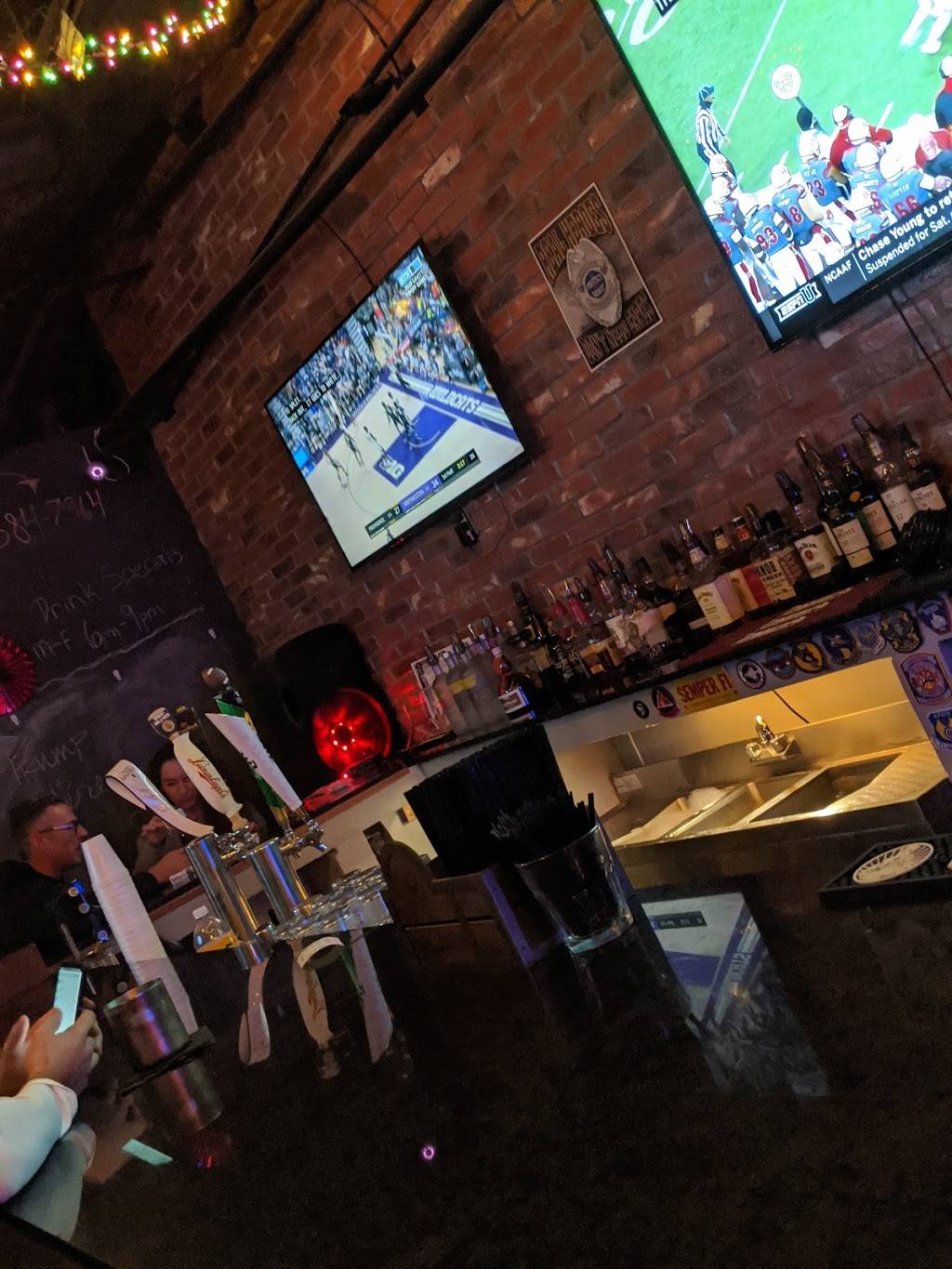 Heroes Tavern | restaurant | 5510 Airline Dr, Bossier City, LA 71111, USA | 3185847364 OR +1 318-584-7364