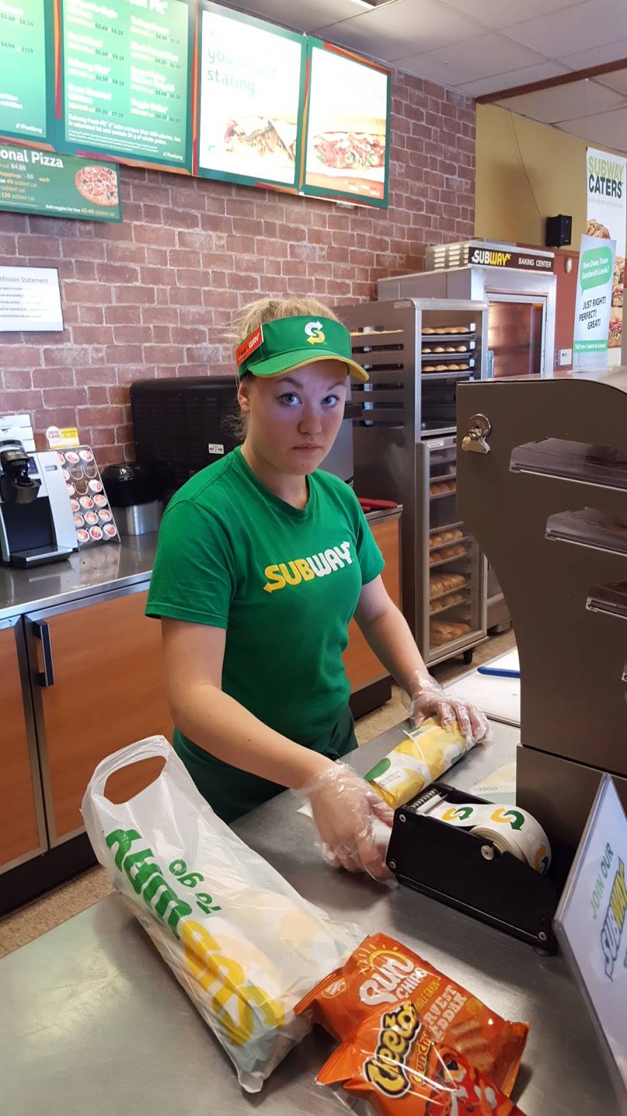 Subway | restaurant | 750 E Grand River Rd, Laingsburg, MI 48848, USA | 5176517373 OR +1 517-651-7373
