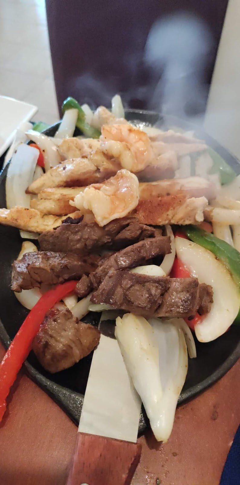 El Catrin Mexican Restaurant & Seafood | restaurant | 3040 Farm to Market 1960 Rd E, Houston, TX 77073, USA | 2817060165 OR +1 281-706-0165