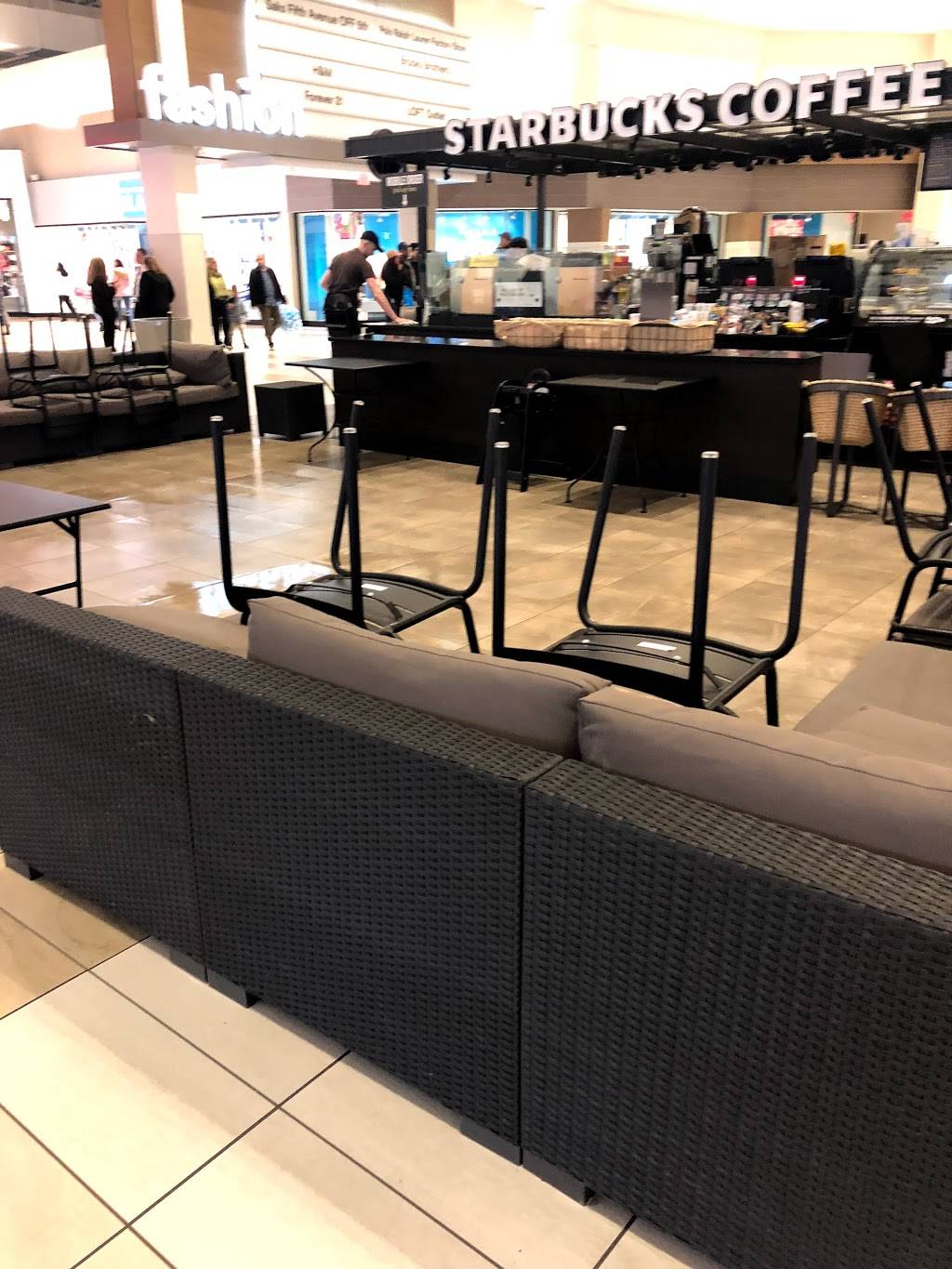 Starbucks | cafe | 1455 Franklin Mills Cir, Philadelphia, PA 19154, USA | 2157561906 OR +1 215-756-1906