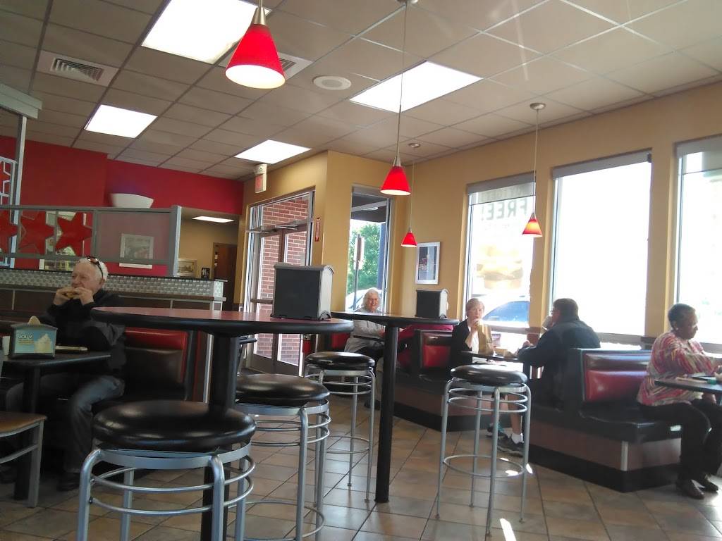 Hardees | restaurant | 2501 Airport Thruway, Columbus, GA 31904, USA | 7063221304 OR +1 706-322-1304