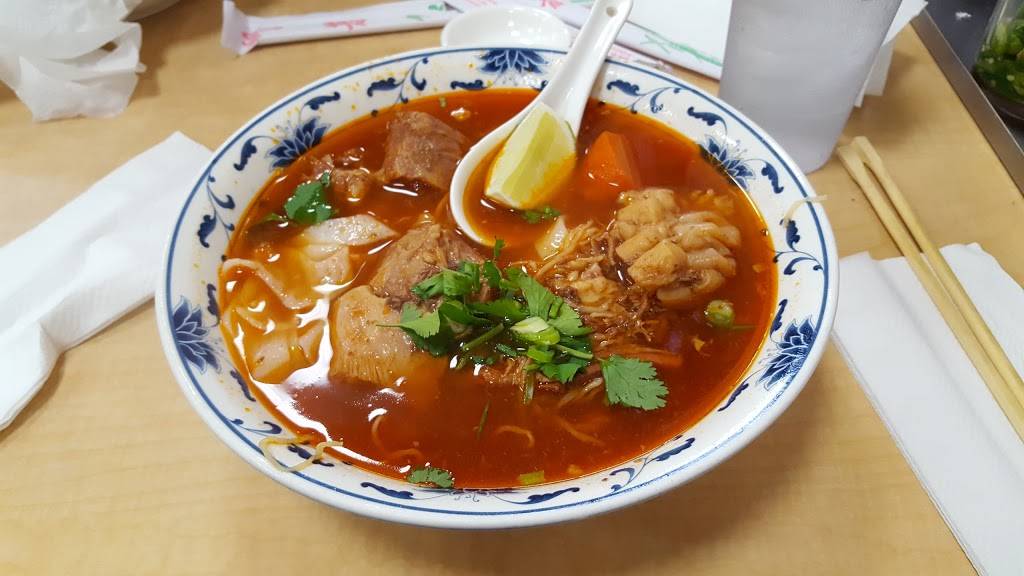 T K Noodles 12 | restaurant | 6930 65th St # 131, Sacramento, CA 95823, USA | 9164226000 OR +1 916-422-6000