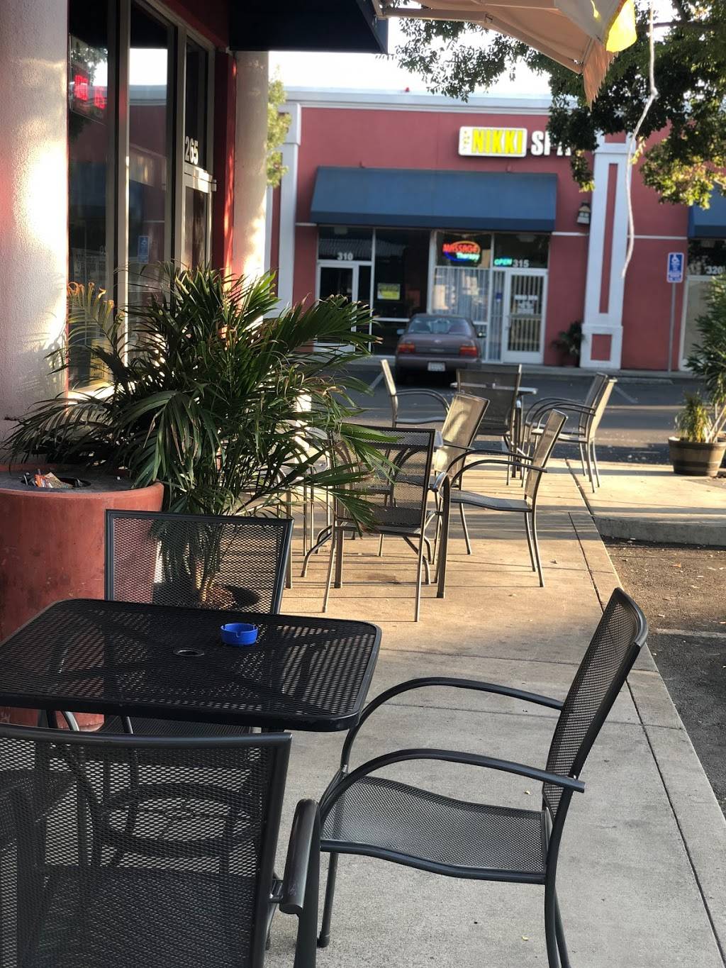 Tứ Quý Cafe and Lounge | cafe | 6519 Savings Pl #265/270, Sacramento, CA 95828, USA | 9166616605 OR +1 916-661-6605