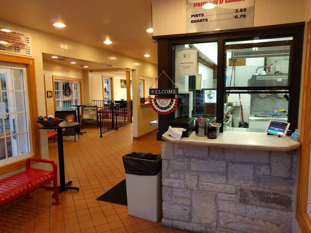 LeDucs Frozen Custard | restaurant | 240 W Summit Ave, Wales, WI 53183, USA | 2629682894 OR +1 262-968-2894