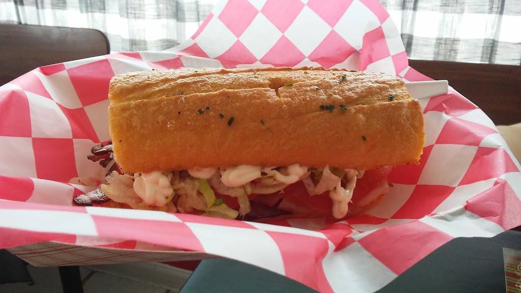 Phat Sals | restaurant | 1502 Bagnell Dam Blvd, Lake Ozark, MO 65049, USA | 5736931810 OR +1 573-693-1810