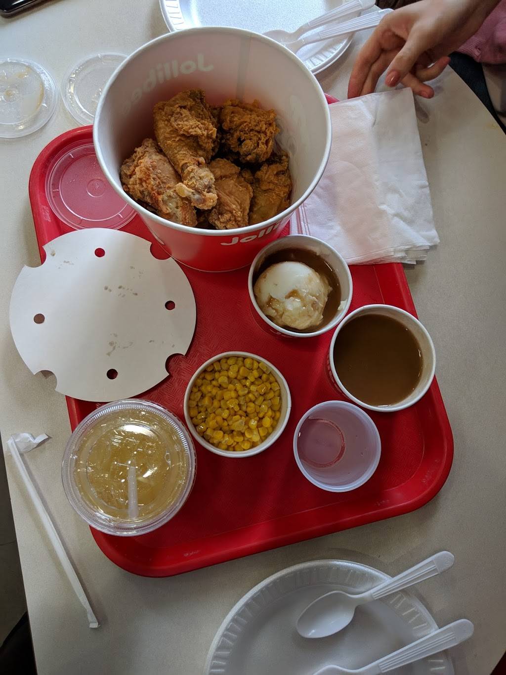 Jollibee | restaurant | 2180 Barranca Pkwy #120, Irvine, CA 92606, USA | 9496601586 OR +1 949-660-1586