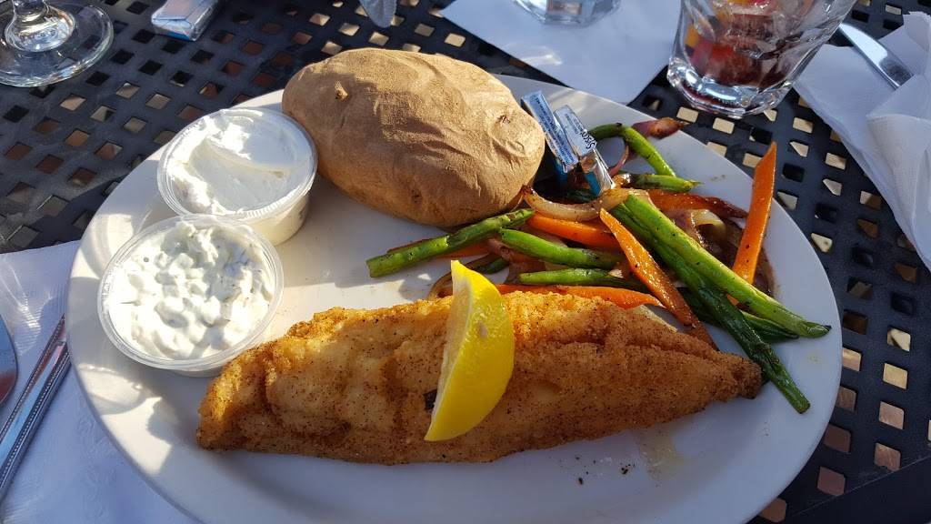 Seasons Tavern | restaurant | 501 6th St N, Hudson, WI 54016, USA | 7153868488 OR +1 715-386-8488