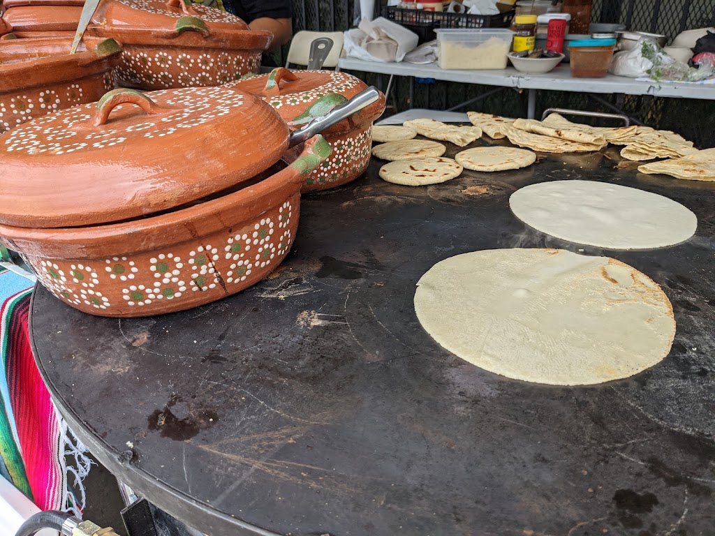 Las Cazuelas | restaurant | 745 50th Ave, Oakland, CA 94601, USA | 5103628777 OR +1 510-362-8777