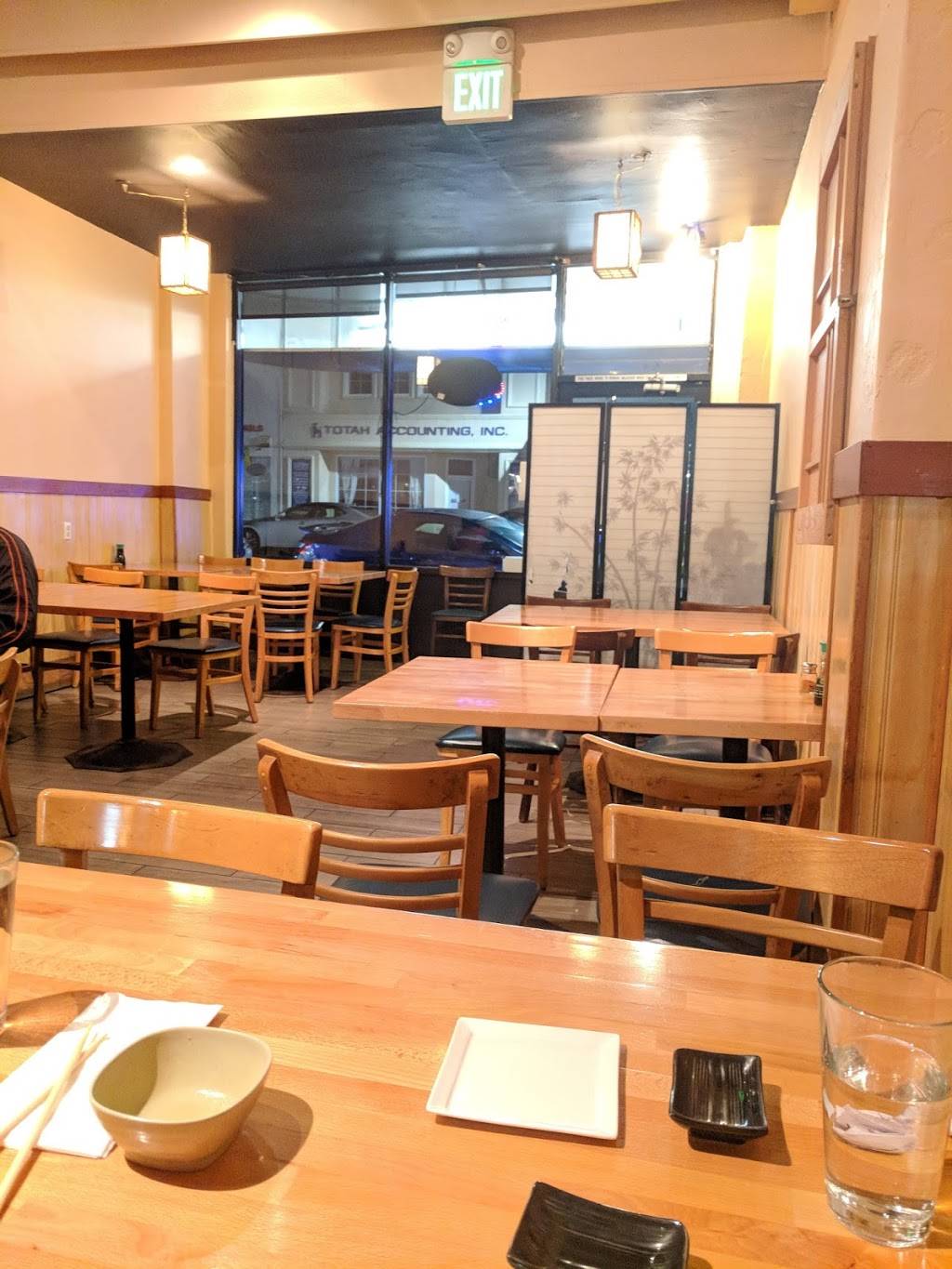 Sushi House | restaurant | 576 San Mateo Ave, San Bruno, CA 94066, USA | 6508716190 OR +1 650-871-6190