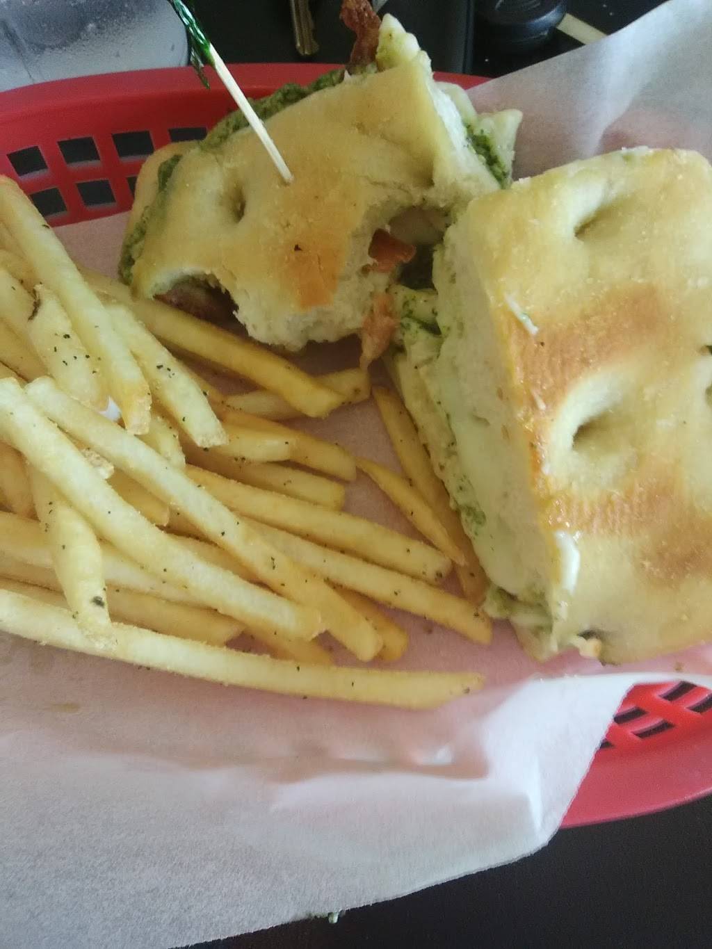 The Italian Kitchen | restaurant | 2275 Myers St, Oroville, CA 95966, USA | 5305338880 OR +1 530-533-8880