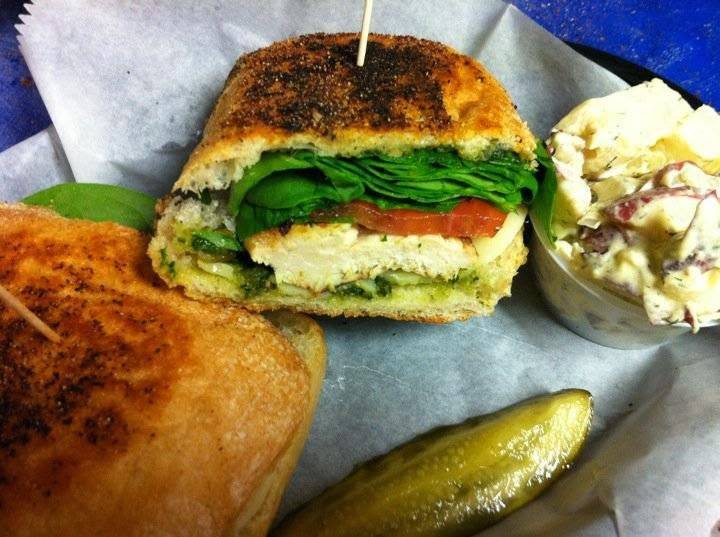 Sweet Mamas Restaurant | restaurant | 10743 Narcoossee Rd, Orlando, FL 32832, USA | 4072827737 OR +1 407-282-7737