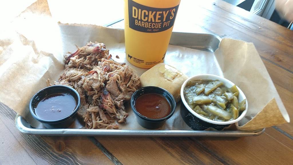 Dickeys Barbecue Pit | restaurant | 380 E Division St NE, Rockford, MI 49341, USA | 6169517111 OR +1 616-951-7111