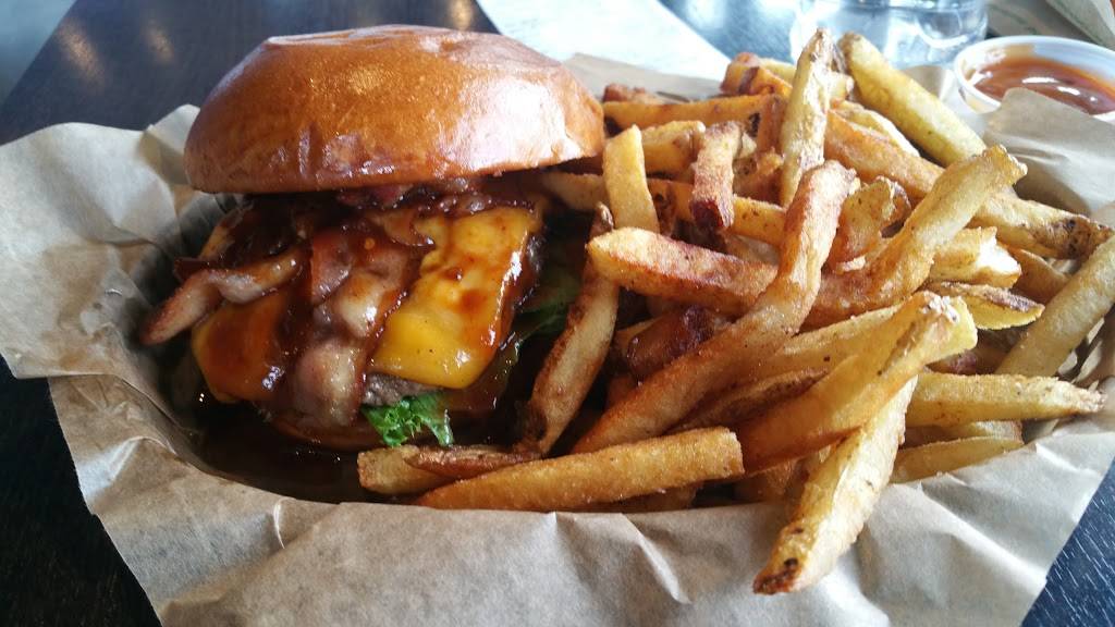 Expert Burger | restaurant | 313 Chambers Ave, Eagle, CO 81631, USA | 9703281291 OR +1 970-328-1291