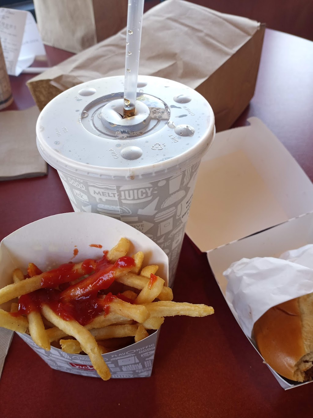 Jack in the Box | restaurant | 2325 W 32nd St, Yuma, AZ 85364, USA | 9287263641 OR +1 928-726-3641