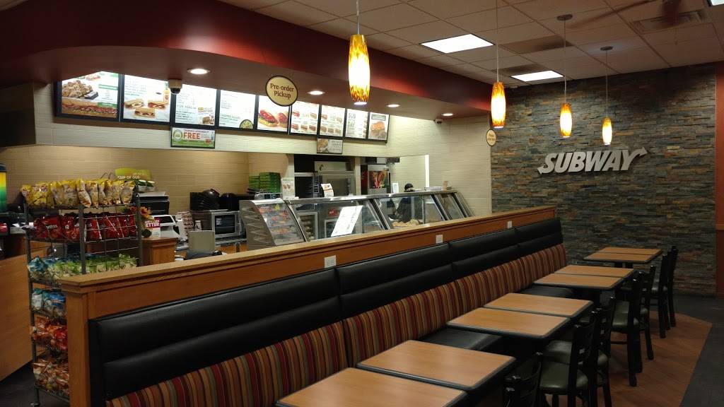 Subway | restaurant | 130 S Main St, Freeland, MI 48623, USA | 9896952105 OR +1 989-695-2105