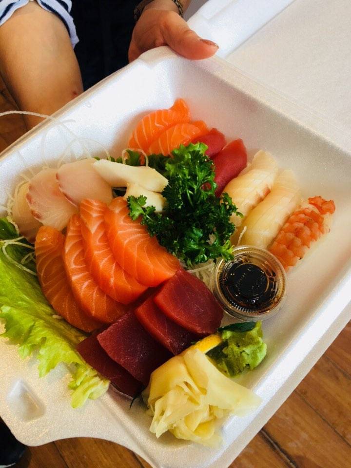 Simons Sushi | restaurant | 883 Eglinton Ave W, York, ON M6C 2C1, Canada | 4165193919 OR +1 416-519-3919