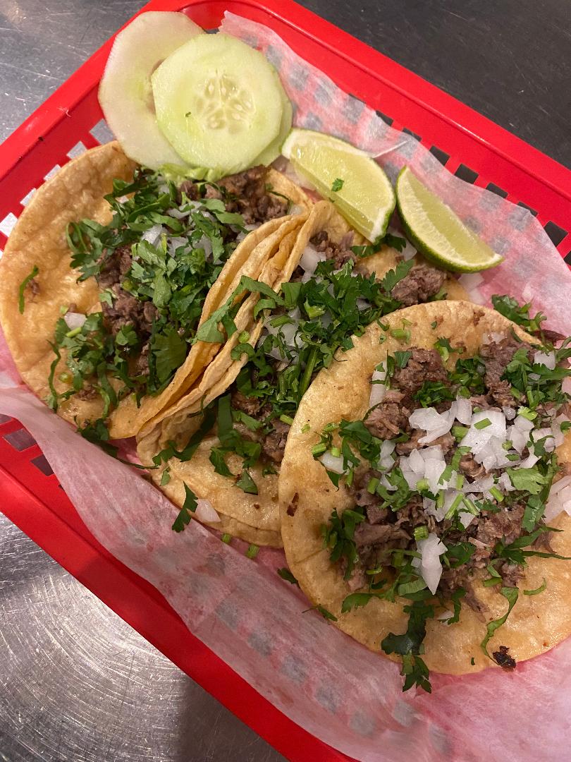Gil Tacos 2 | restaurant | 9510 Aronson Dr, Indianapolis, IN 46240, USA | 3176690638 OR +1 317-669-0638