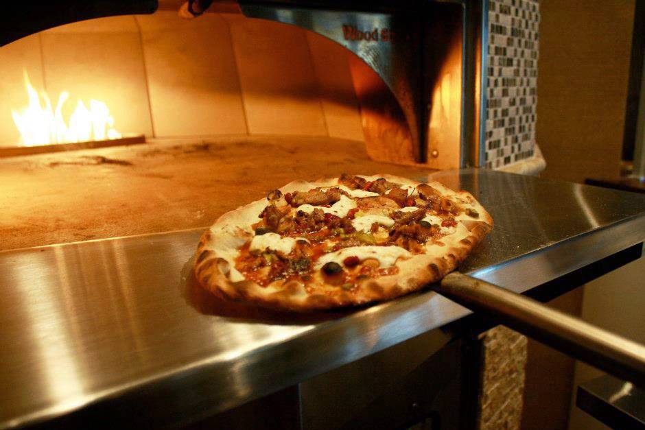 VILLEDGE Wood-Fired Kitchen & Bar | restaurant | 207 Greenville Blvd SW, Greenville, NC 27834, USA | 2523559500 OR +1 252-355-9500